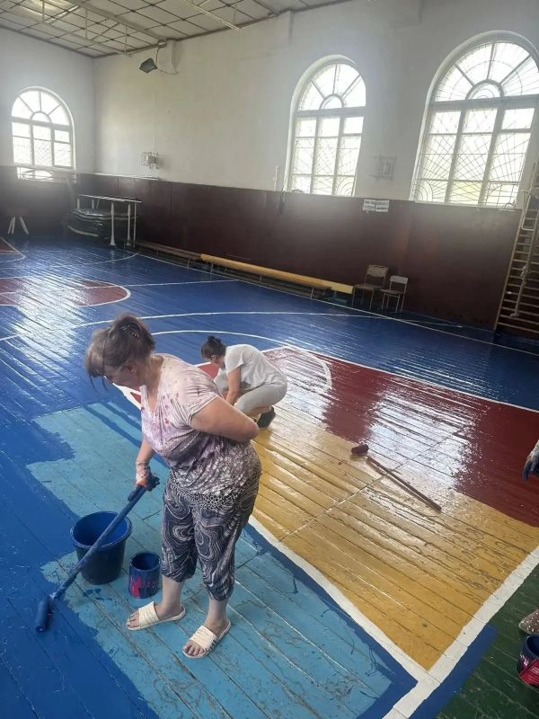 В учреждениях Краснолучского округа продолжаются ремонты к новому учебному году В учреждениях Краснолучского округа продолжаются ремонты к новому учебному году