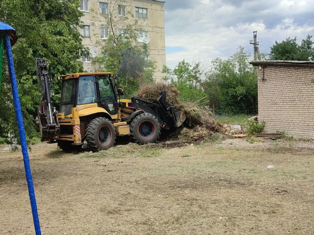 Благоустройство общественных территорий городского округа город Ровеньки продолжается Благоустройство общественных территорий городского округа город Ровеньки продолжается
