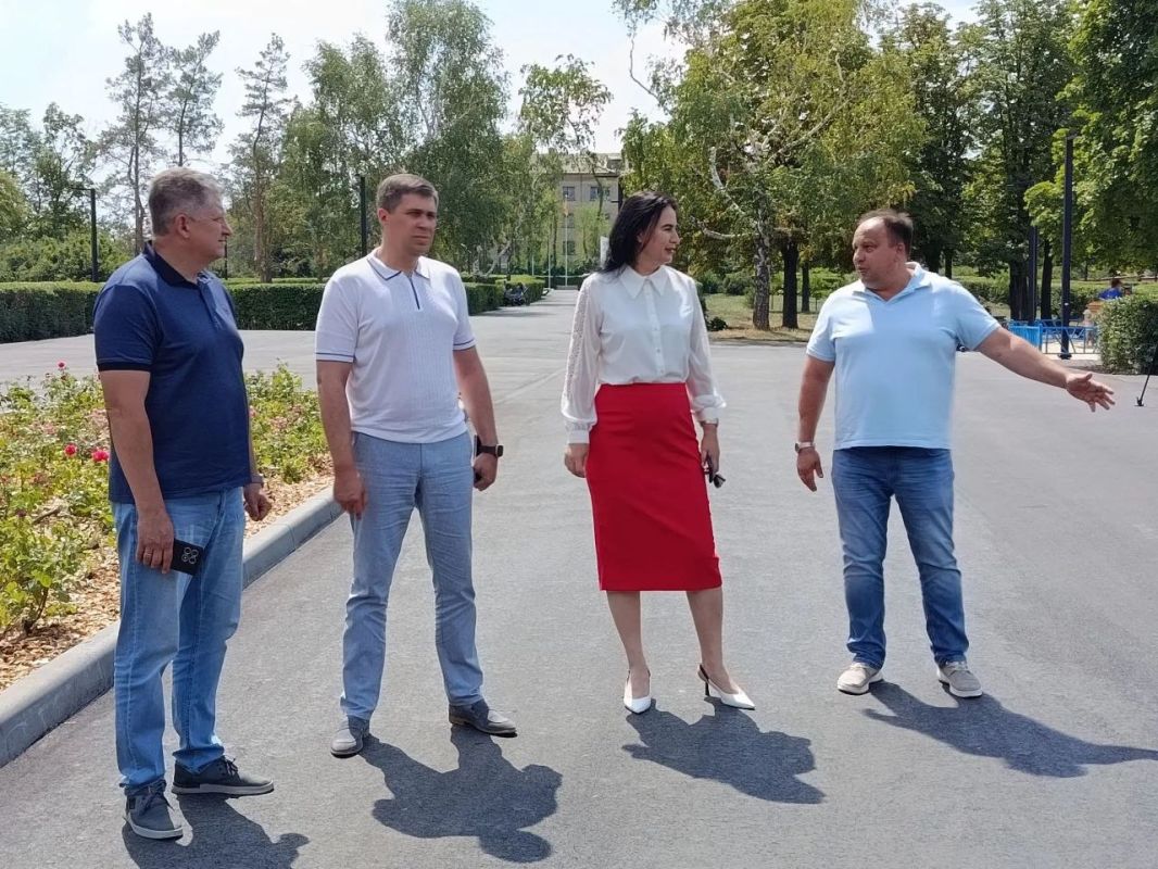 Яна Пащенко: Восстановленный Сквер имени 9 Мая, где находится крупнейшее братское захоронение советских воинов, открылся для посещения Яна Пащенко: Восстановленный Сквер имени 9 Мая, где находится крупнейшее братское захоронение советских воинов, открылся для посещения