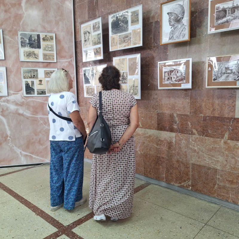 В Луганском краеведческом музее открылась авторская выставка «Луганская фуга» заслуженного мастера народного творчества ЛНР Евгения Ковалёва В Луганском краеведческом музее открылась авторская выставка «Луганская фуга» заслуженного мастера народного творчества ЛНР Евгения Ковалёва