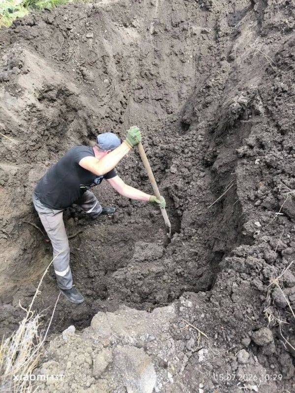 В Красном Луче ежедневно ведутся работы по благоустройству В Красном Луче ежедневно ведутся работы по благоустройству