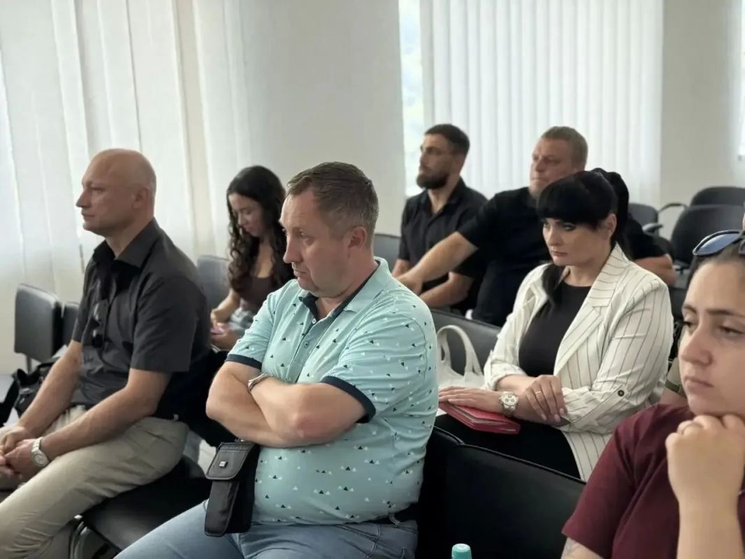 Виктор Водолацкий: Сегодня провёл рабочее совещание с руководителями спортивных федераций Луганской Народной Республики, посвящённое развитию боевых искусств и подведению итогов работы регионального филиала Российского союза... Виктор Водолацкий: Сегодня провёл рабочее совещание с руководителями спортивных федераций Луганской Народной Республики, посвящённое развитию боевых искусств и подведению итогов работы регионального филиала Российского союза...