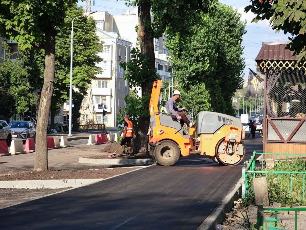 Ремонт улицы Курчатова в Луганске близится к завершению Ремонт улицы Курчатова в Луганске близится к завершению