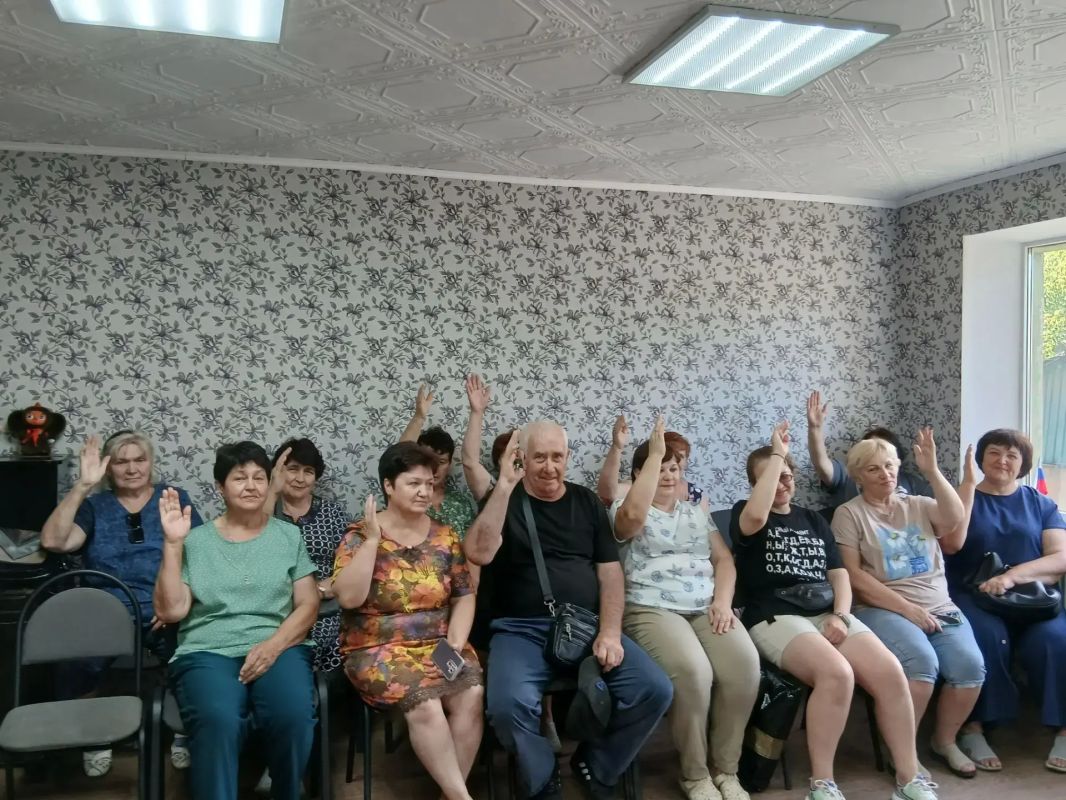 Жители пгт. Донецкий активно работают над созданием ТОС Жители пгт. Донецкий активно работают над созданием ТОС