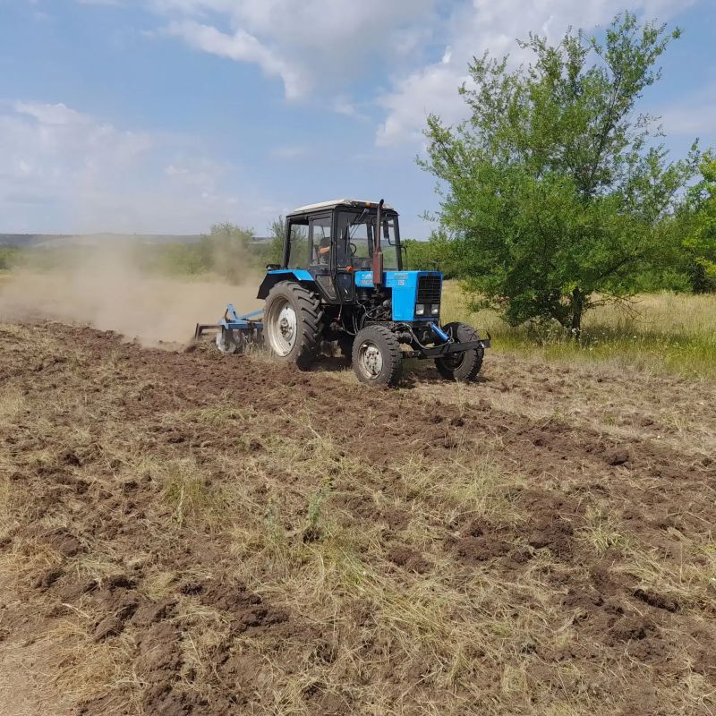 Сегодня 15.07.2026 г. ГБУ ЛНР «Станично-Луганское лесоохотничье хозяйство" произвело работы по обновлению противопожарной минерализованной полосы на территории Красноталовского отдела жизнеобеспечения в с.Благовещенка... Сегодня 15.07.2026 г. ГБУ ЛНР «Станично-Луганское лесоохотничье хозяйство" произвело работы по обновлению противопожарной минерализованной полосы на территории Красноталовского отдела жизнеобеспечения в с.Благовещенка...
