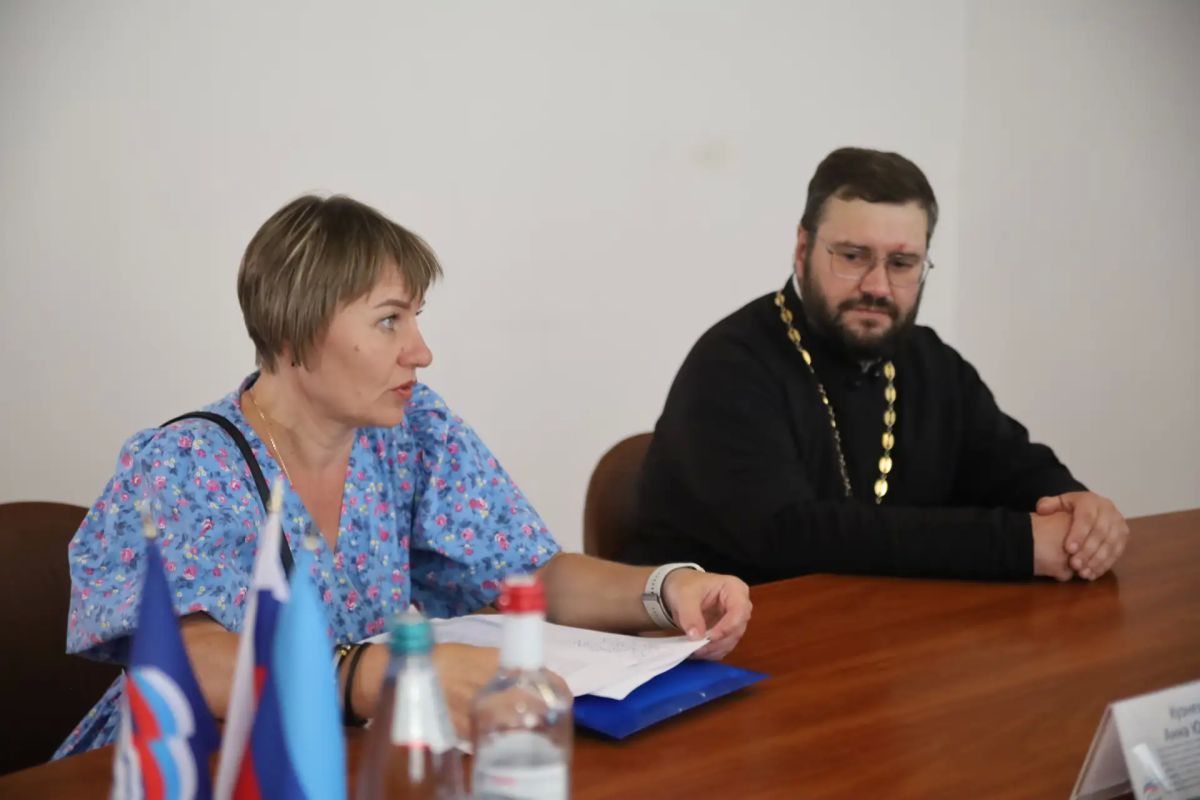 Депутат Госдумы РФ Анна Кузнецова провела прием граждан в Луганске Депутат Госдумы РФ Анна Кузнецова провела прием граждан в Луганске