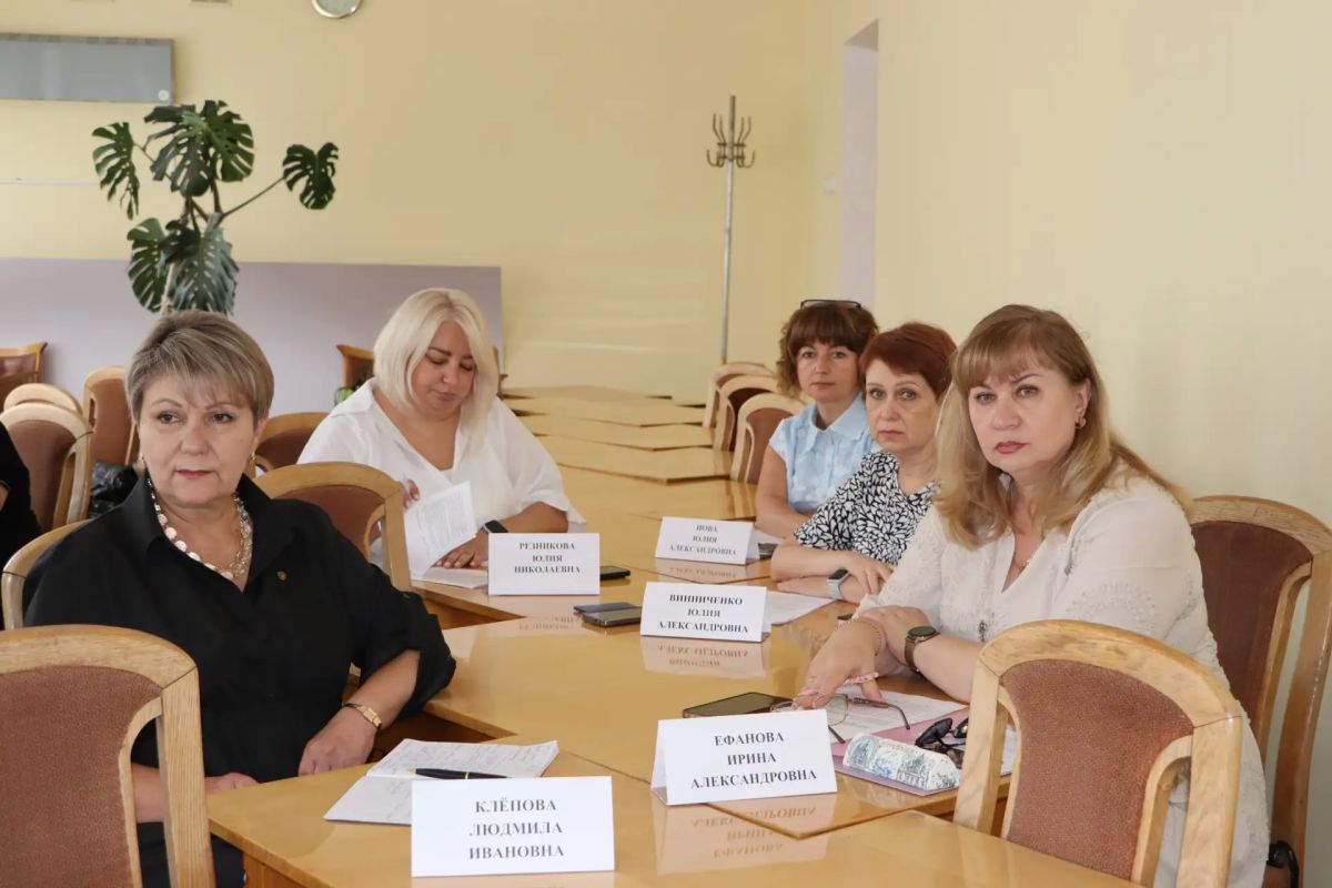 Состоялось заседание муниципальной комиссии по делам несовершеннолетних и защите их прав