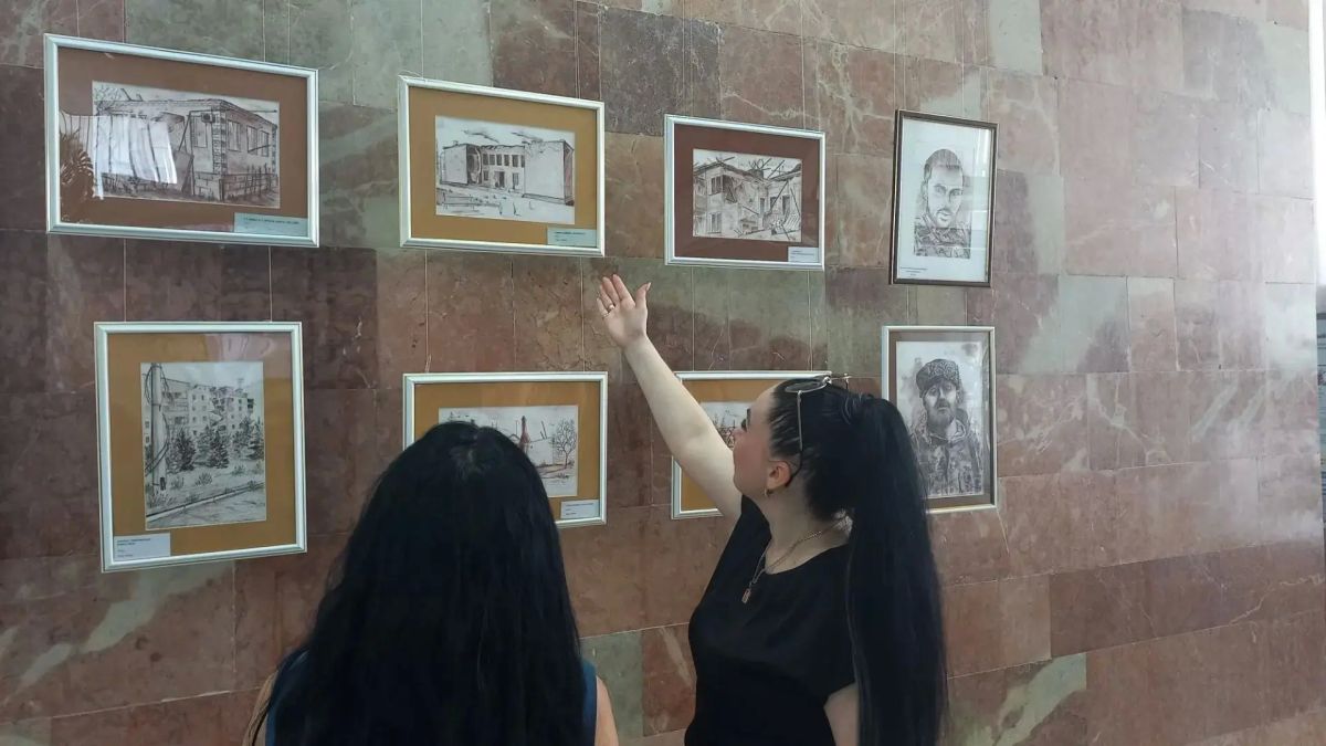 Сотрудники УФСИН России по ЛНР посетили открытие выставки «Луганская фуга» Сотрудники УФСИН России по ЛНР посетили открытие выставки «Луганская фуга»