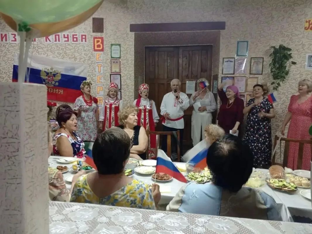 Наш дом –Россия, и лучше этого дома нет на свете Наш дом –Россия, и лучше этого дома нет на свете