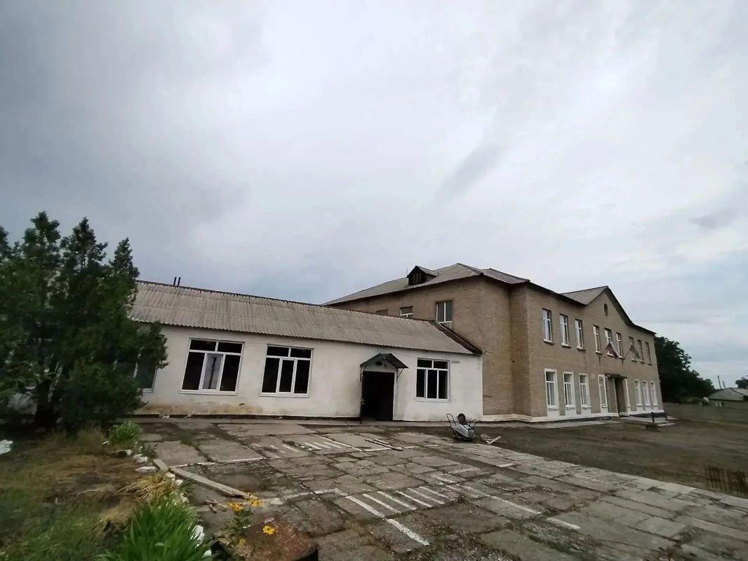 Республика Коми продолжает ремонт в Новодарьевской школе имени В.Д. Луганского Республика Коми продолжает ремонт в Новодарьевской школе имени В.Д. Луганского
