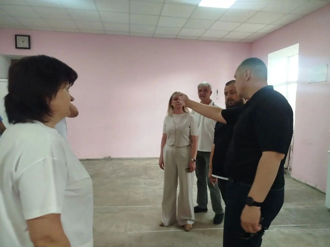 «Народный контроль" в ДШИ №1: преображение в школе искусств Брянки продолжается «Народный контроль" в ДШИ №1: преображение в школе искусств Брянки продолжается