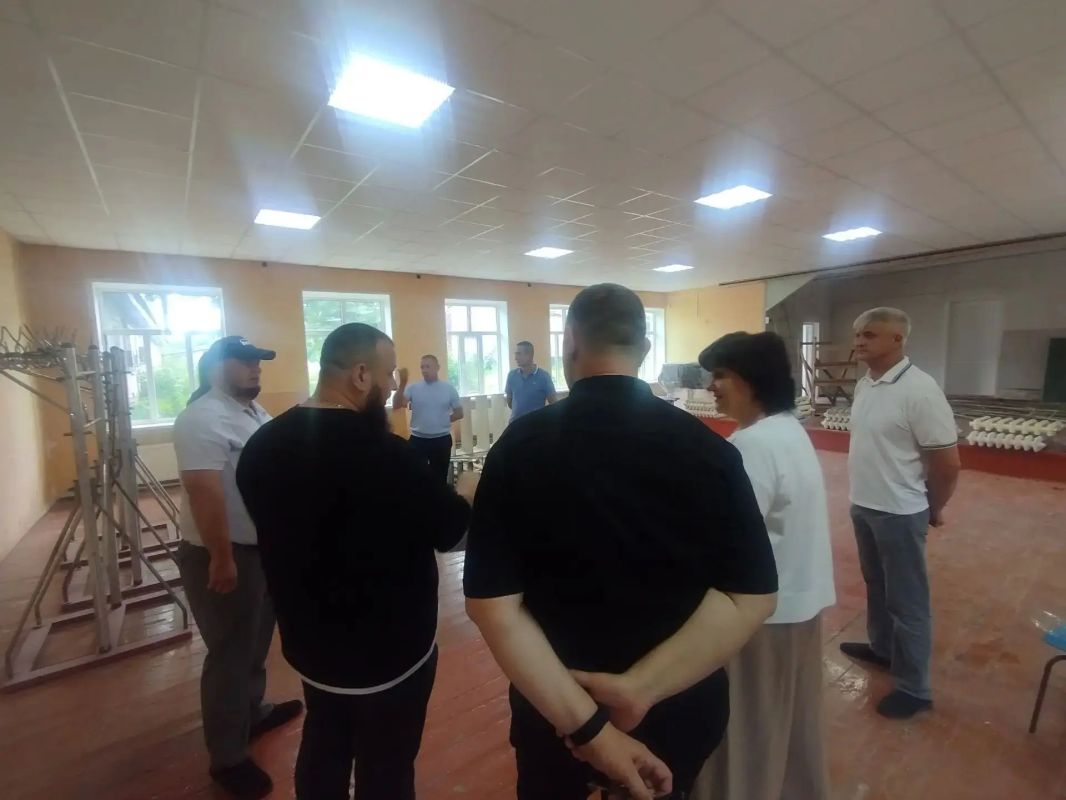«Народный контроль" в ДШИ №1: преображение в школе искусств Брянки продолжается «Народный контроль" в ДШИ №1: преображение в школе искусств Брянки продолжается