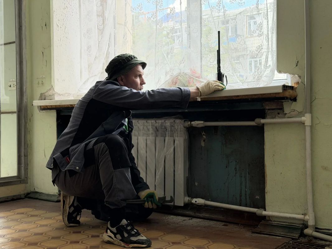 Специалисты Татарстана приступили к восстановлению системы отопления Лисичанского ЗАГСа