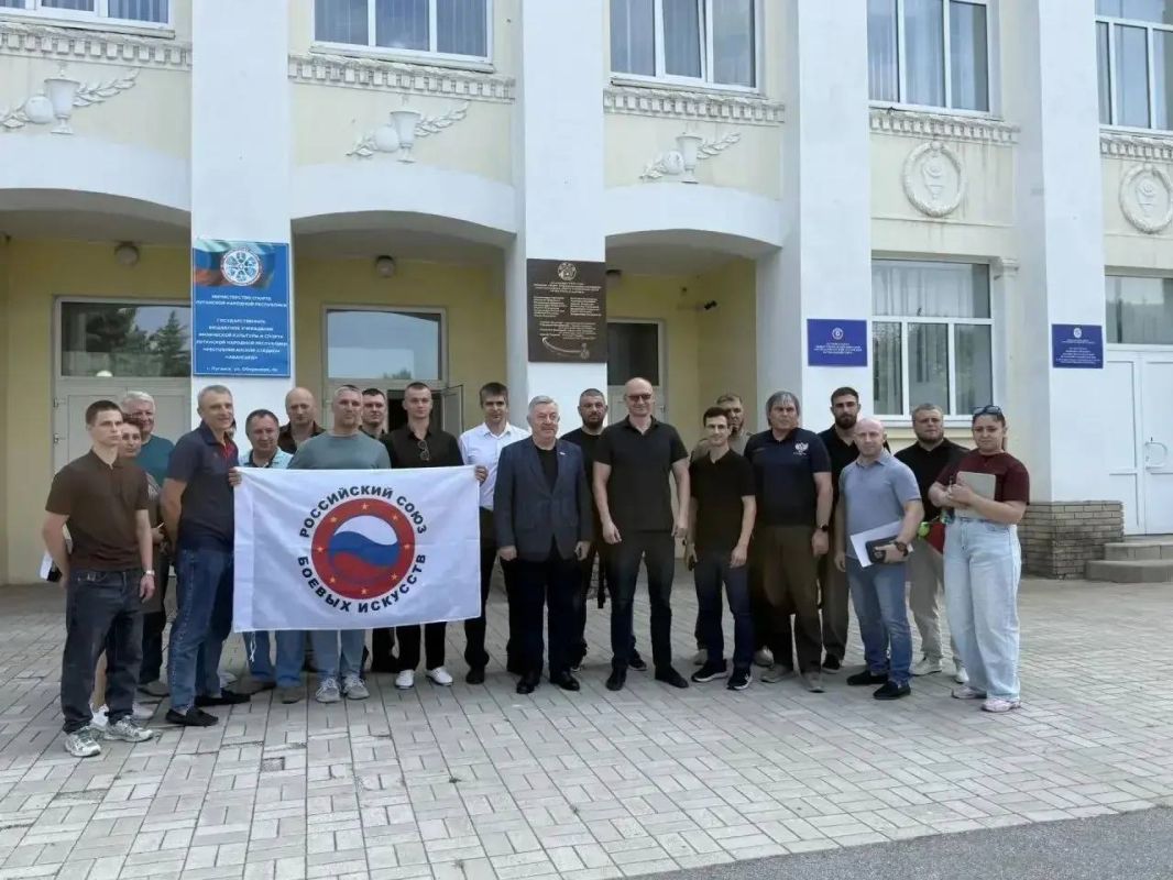 Развитие боевых искусств, совместные проекты и работа с молодёжью стали главными темами встречи руководителей региональных спортивных федераций Развитие боевых искусств, совместные проекты и работа с молодёжью стали главными темами встречи руководителей региональных спортивных федераций