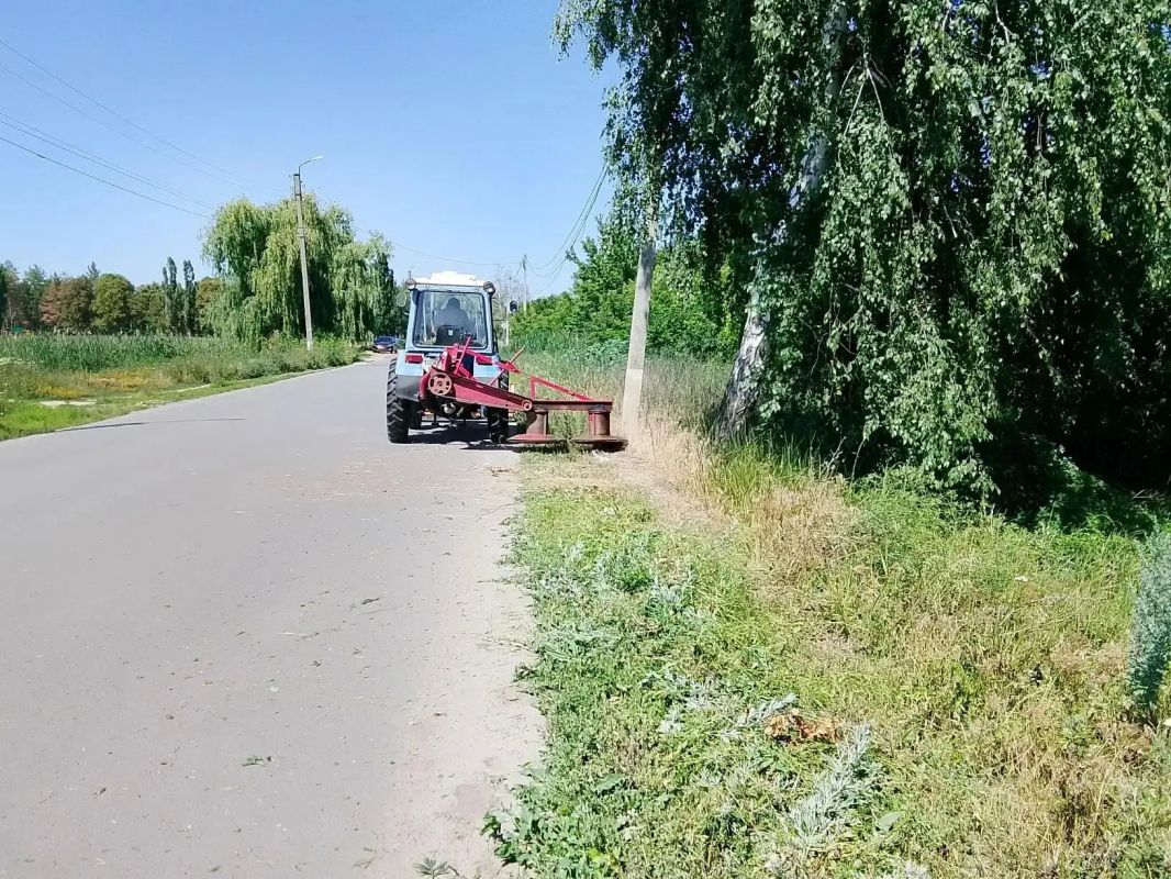 Сотрудники МБУ Центр "Благоустройство" провели плановые работы по содержанию общественных пространств и улично-дорожной сети Старобельского муниципального округа Сотрудники МБУ Центр "Благоустройство" провели плановые работы по содержанию общественных пространств и улично-дорожной сети Старобельского муниципального округа