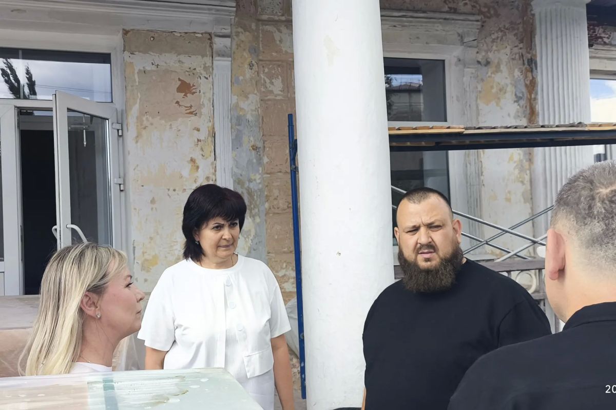 Иван Санаев: Вчера работал в Брянке. В ходе рабочей поездки посетили несколько городских объектов Иван Санаев: Вчера работал в Брянке. В ходе рабочей поездки посетили несколько городских объектов
