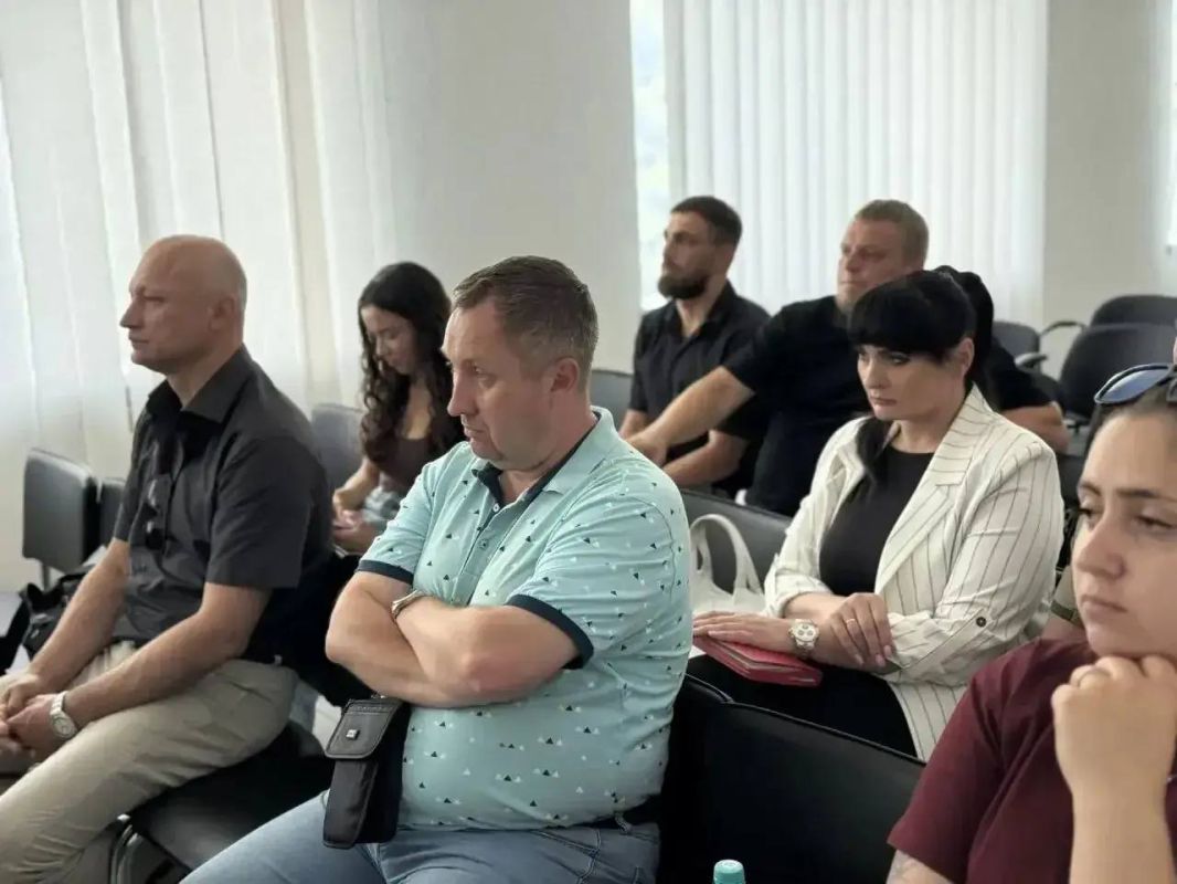 Развитие боевых искусств, совместные проекты и работа с молодёжью стали главными темами встречи руководителей региональных спортивных федераций Развитие боевых искусств, совместные проекты и работа с молодёжью стали главными темами встречи руководителей региональных спортивных федераций
