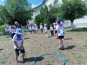 «Летний ДВИЖ»: в ЦД «Дзержинец» прошел яркий спортивный праздник для малышей