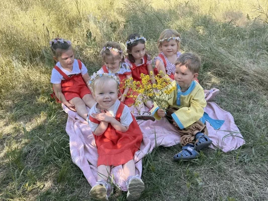 В детских садах Краснолучского округа прошел Единый день фольклора В детских садах Краснолучского округа прошел Единый день фольклора