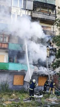 При пожаре в Первомайском округе ЛНР эвакуированы два человека
