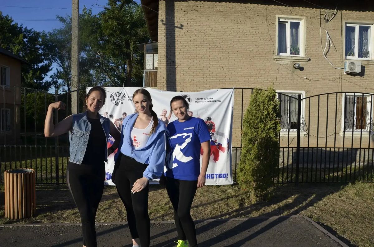 «Сила России»: В Лутугино прошли соревнования по прыжкам на скакалке «Сила России»: В Лутугино прошли соревнования по прыжкам на скакалке
