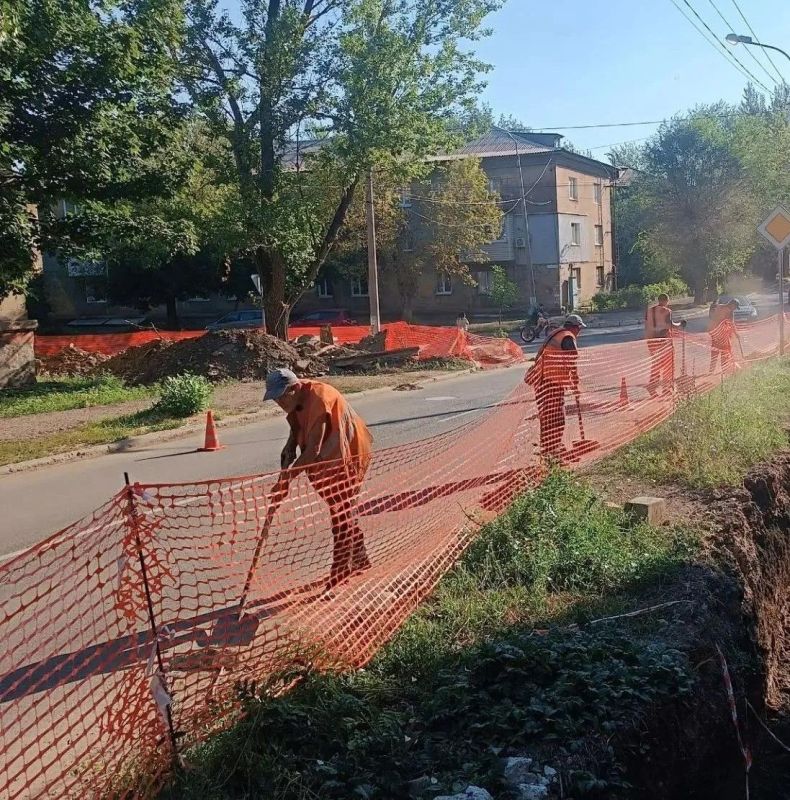 Коммунальными службами проведены работы на территории города Коммунальными службами проведены работы на территории города