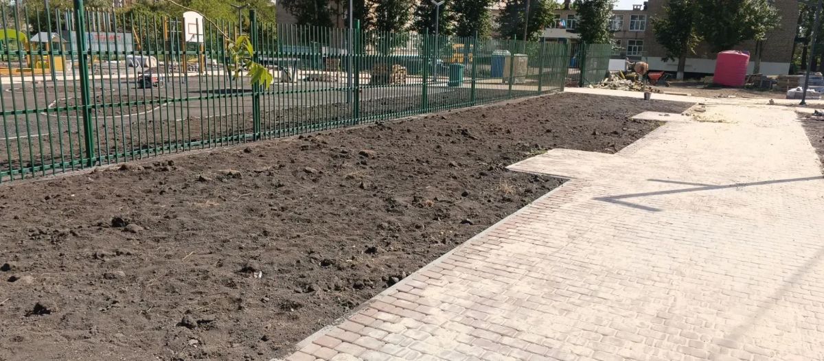 БЛАГОУСТРОЙСТВО ПРОДОЛЖАЕТСЯ БЛАГОУСТРОЙСТВО ПРОДОЛЖАЕТСЯ