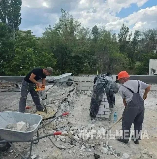 Андрей Губарев: В детском саду «Сказка» в Первомайске реализуется масштабный проект по обновлению кровли Андрей Губарев: В детском саду «Сказка» в Первомайске реализуется масштабный проект по обновлению кровли