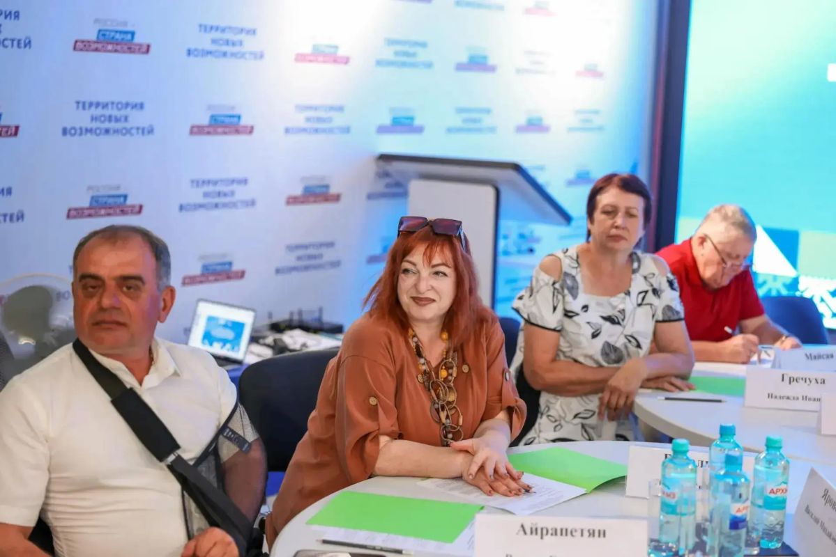 В Луганске состоялось совещание по взаимодействию органов власти в решении межнациональных и межконфессиональных вопросов В Луганске состоялось совещание по взаимодействию органов власти в решении межнациональных и межконфессиональных вопросов