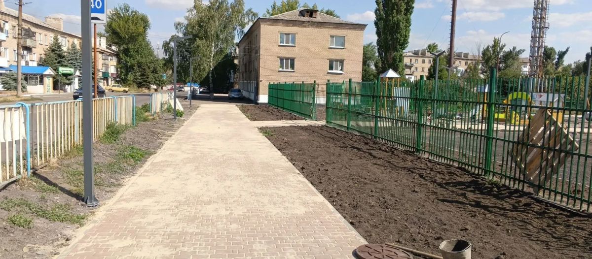 БЛАГОУСТРОЙСТВО ПРОДОЛЖАЕТСЯ БЛАГОУСТРОЙСТВО ПРОДОЛЖАЕТСЯ