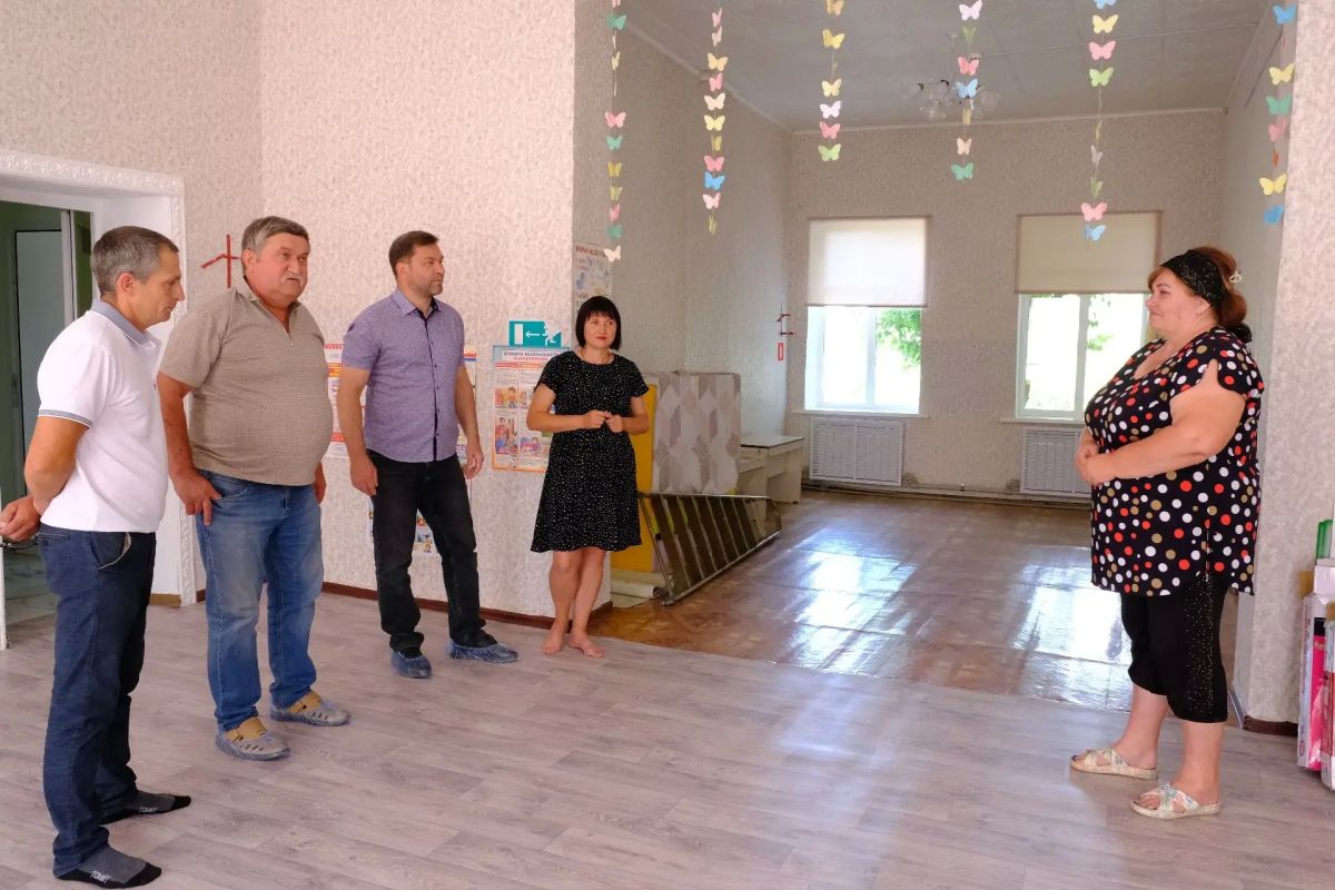 В селе Городище по Народной программе идёт капитальный ремонт школы и детского сада «Вишенка» В селе Городище по Народной программе идёт капитальный ремонт школы и детского сада «Вишенка»