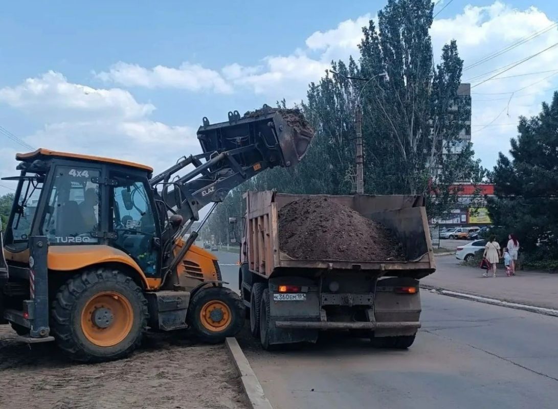Коммунальными службами проведены работы на территории города Коммунальными службами проведены работы на территории города