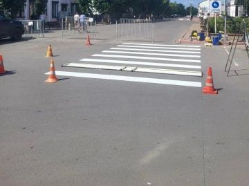 Продолжаются работы по нанесению дорожной разметки на дорогах нашего округа
