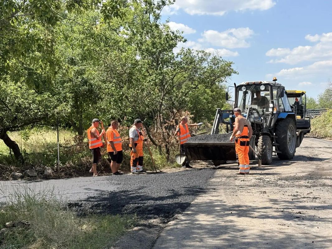 В Кировске продолжается ремонт автодорог, за счет средств муниципального бюджета В Кировске продолжается ремонт автодорог, за счет средств муниципального бюджета