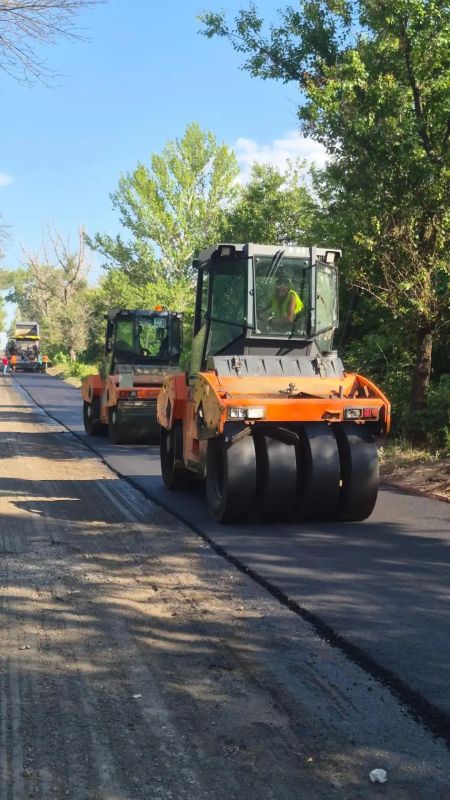 В Кировске продолжается ремонт автодорог, за счет средств муниципального бюджета В Кировске продолжается ремонт автодорог, за счет средств муниципального бюджета