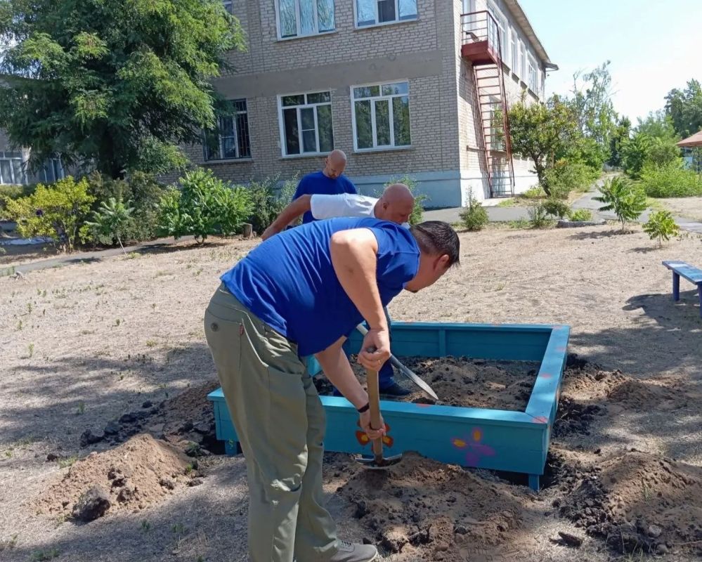 Радость детям Северодонецка: Новая песочница в детском саду №14 Радость детям Северодонецка: Новая песочница в детском саду №14