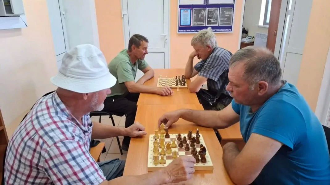 В Краснодоне провели спортивные мероприятия для жителей старшего поколения В Краснодоне провели спортивные мероприятия для жителей старшего поколения