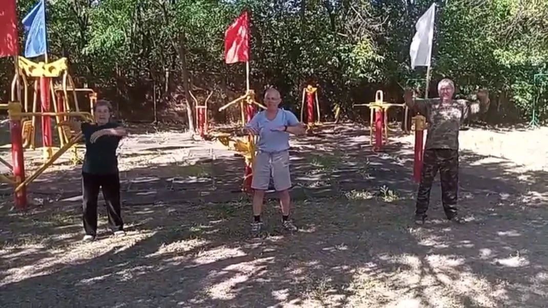 В Краснодоне провели спортивные мероприятия для жителей старшего поколения В Краснодоне провели спортивные мероприятия для жителей старшего поколения