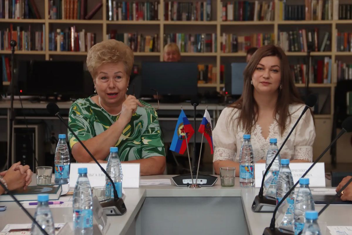 Традиционные ценности. В Луганске прошло масштабное мероприятие, объединившее усилия власти, общества и культуры в деле сохранения исторической памяти и традиционных ценностей Традиционные ценности. В Луганске прошло масштабное мероприятие, объединившее усилия власти, общества и культуры в деле сохранения исторической памяти и традиционных ценностей