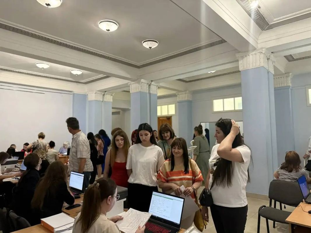 В вузы и колледжи ЛНР подано более 55 тысяч заявлений В вузы и колледжи ЛНР подано более 55 тысяч заявлений