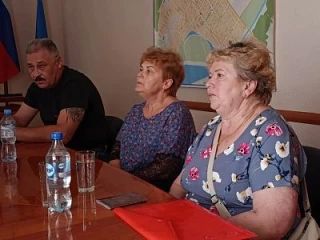 В городе Счастье состоялась встреча с семьей погибшего участника СВО В городе Счастье состоялась встреча с семьей погибшего участника СВО