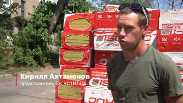 В Краснодоне тюменские специалисты продолжают восстанавливать кровельный фонд