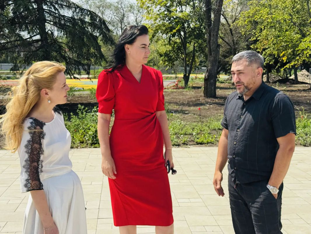В Луганске по народной программе обновляют парк «Дружба» В Луганске по народной программе обновляют парк «Дружба»