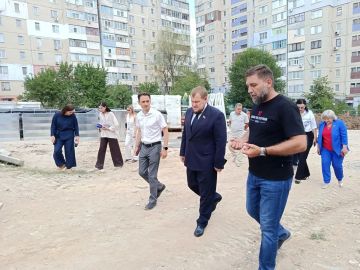 Уже скоро в Луганске появится современный модульный бассейн, который будет находиться в квартале Ольховском, рядом со столичной Ледовой ареной