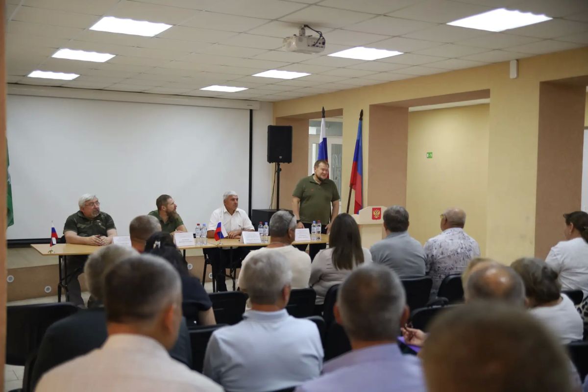Зампредседателя парламента Денис Колесников посетил Беловодск Зампредседателя парламента Денис Колесников посетил Беловодск