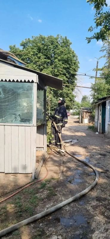 В селе Смелое загорелись хозяйственная постройка и жилой дом В селе Смелое загорелись хозяйственная постройка и жилой дом