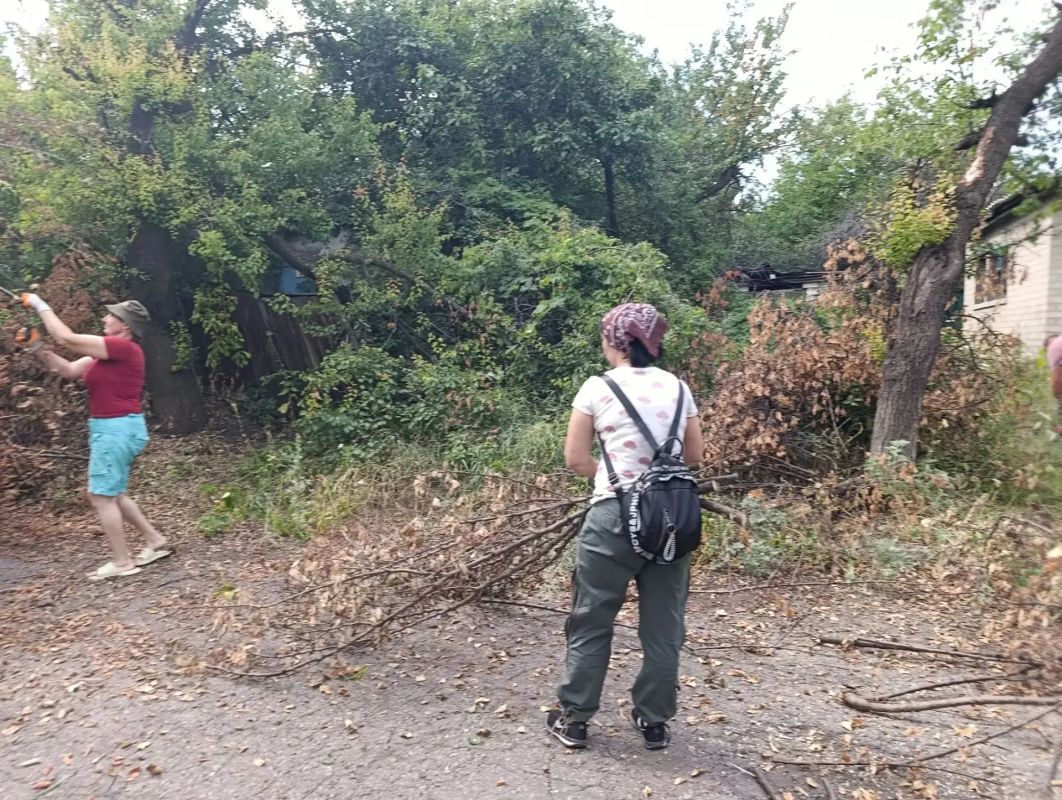 Чистый четверг в Фащевке: вместе мы делаем наш поселок лучше! Чистый четверг в Фащевке: вместе мы делаем наш поселок лучше!