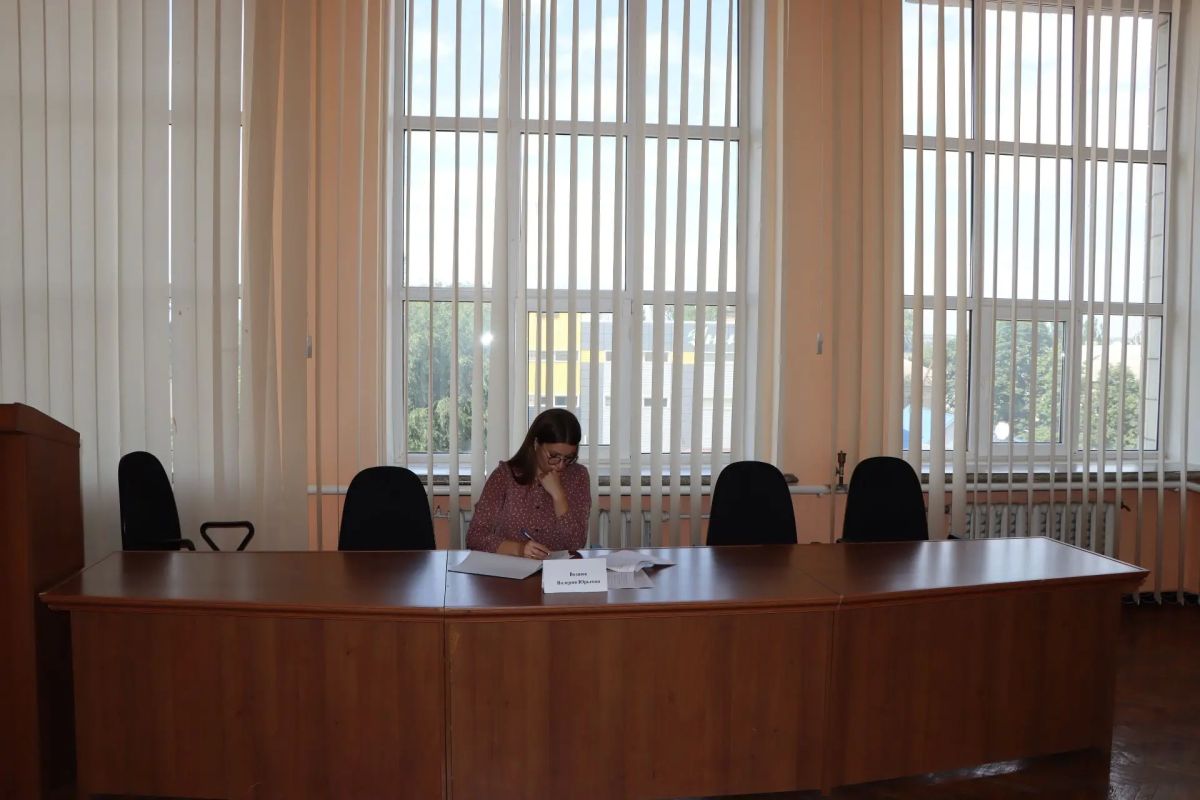 В Лутугинском округе состоялось очередное заседание Районной комиссии по делам несовершеннолетних и защите их прав В Лутугинском округе состоялось очередное заседание Районной комиссии по делам несовершеннолетних и защите их прав
