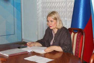 Сегодня временно исполняющий полномочия Главы Краснодонского муниципального округа Анна Гончарова провела аппаратное совещание, главной темой которого стала организация работы с обращениями жителей