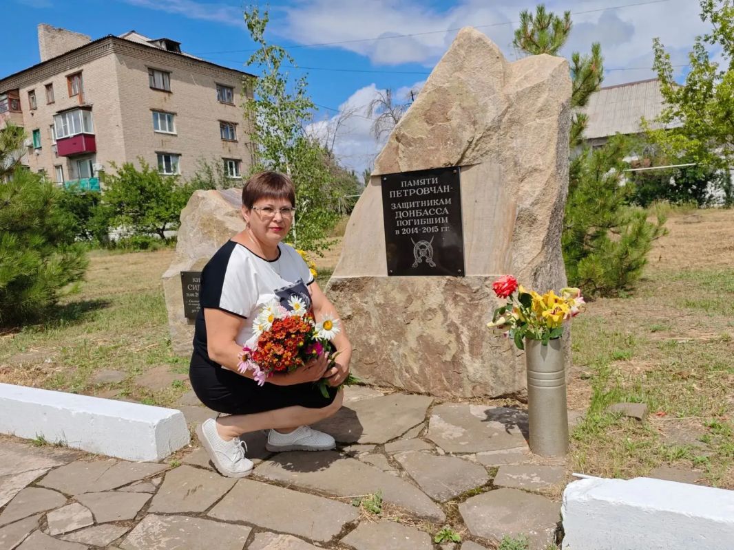 27 июля мы всей страной вспоминим дату, которая посвящена Дню памяти детей-жертв войны на Донбассе, малышей и подростков, у которых украли детство, юность, отобрали жизнь 27 июля мы всей страной вспоминим дату, которая посвящена Дню памяти детей-жертв войны на Донбассе, малышей и подростков, у которых украли детство, юность, отобрали жизнь